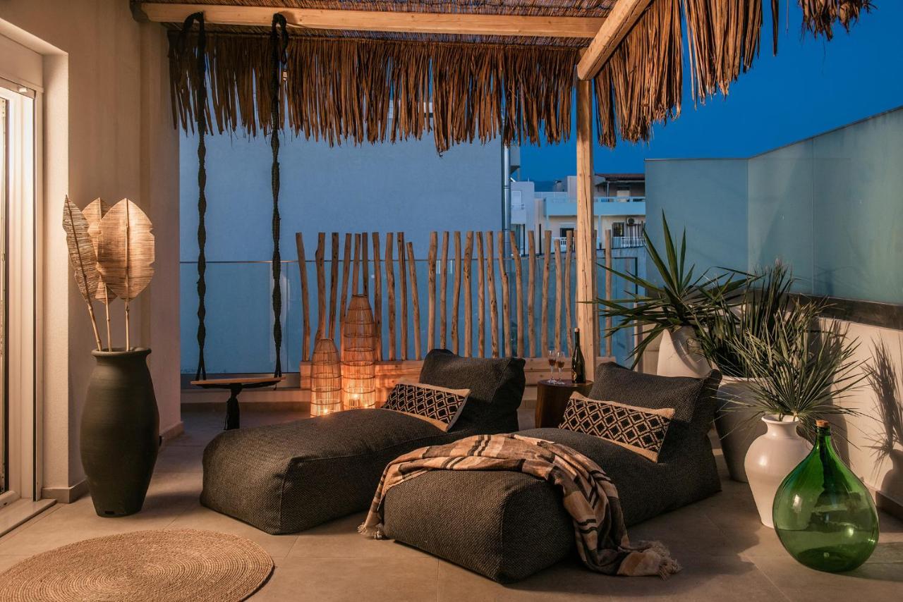 Khroma Luxury Suite 2 Beach Front Apartment Χερσόνησος Εξωτερικό φωτογραφία